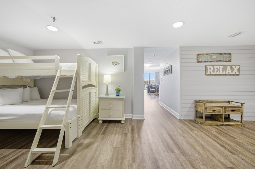 Seller is offering $5,000 towards the buyer's closing costs or - photo 6
