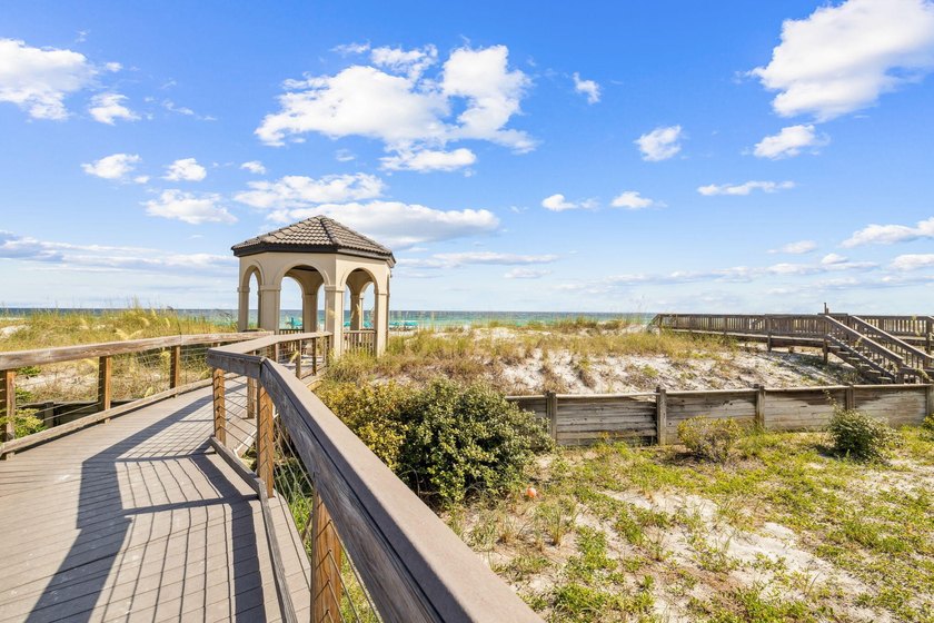 A stunning lakefront estate in the heart of Destin, Florida - photo 10