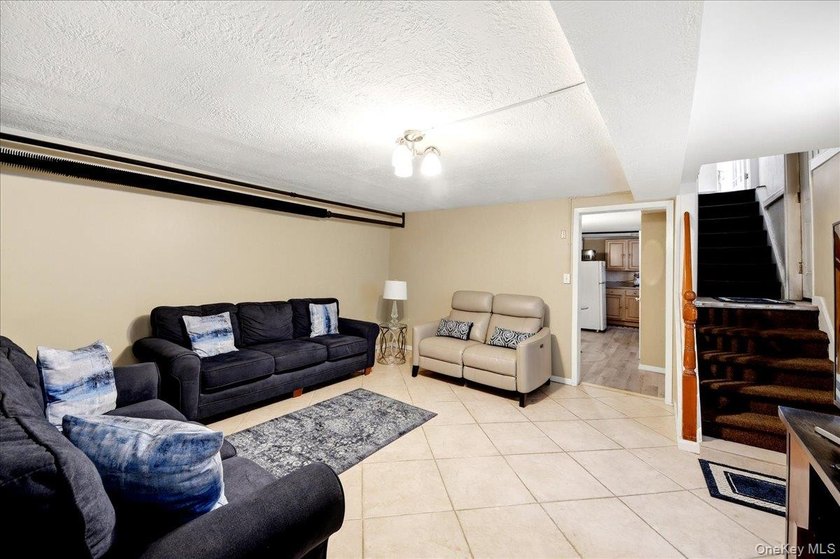 Morris Park Brick Detached Single family with finished basement - photo 20