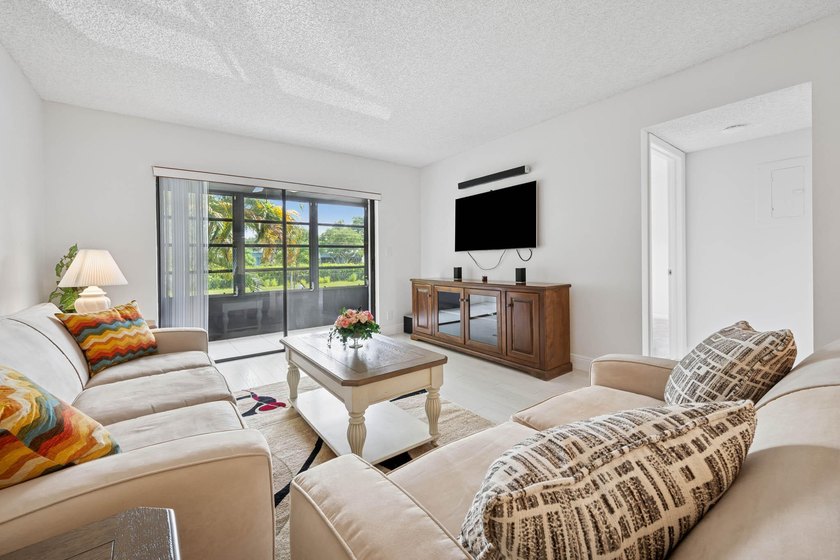WINTER or PERMANENT HOME, IN LAKES OF DELRAY! FULLY UPDATED 2 - photo 21