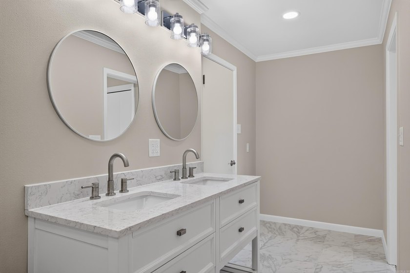 Enjoy effortless lakefront living in this beautifully remodeled - photo 22