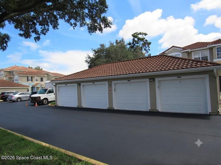 Skip the short sale headaches! Move-In Ready and Your Own - photo 3