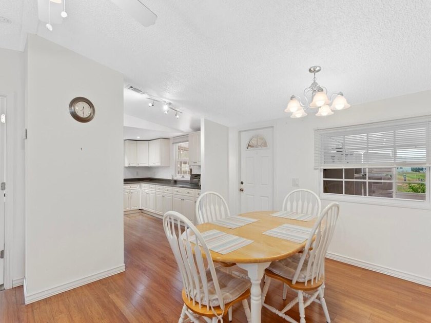 Welcome to this charming 2-bedroom, 1.5-bathroom manufactured - photo 8