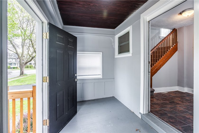 Located in Rochester's 19th Ward proper! This move-in-ready home - photo 4