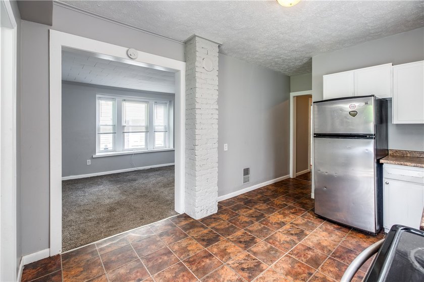 Located in Rochester's 19th Ward proper! This move-in-ready home - photo 9