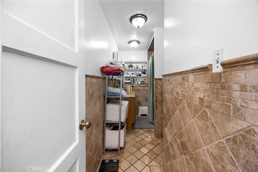 Amazing Income Producing Two-on-a-Lot Opportunity + Private Pool - photo 11