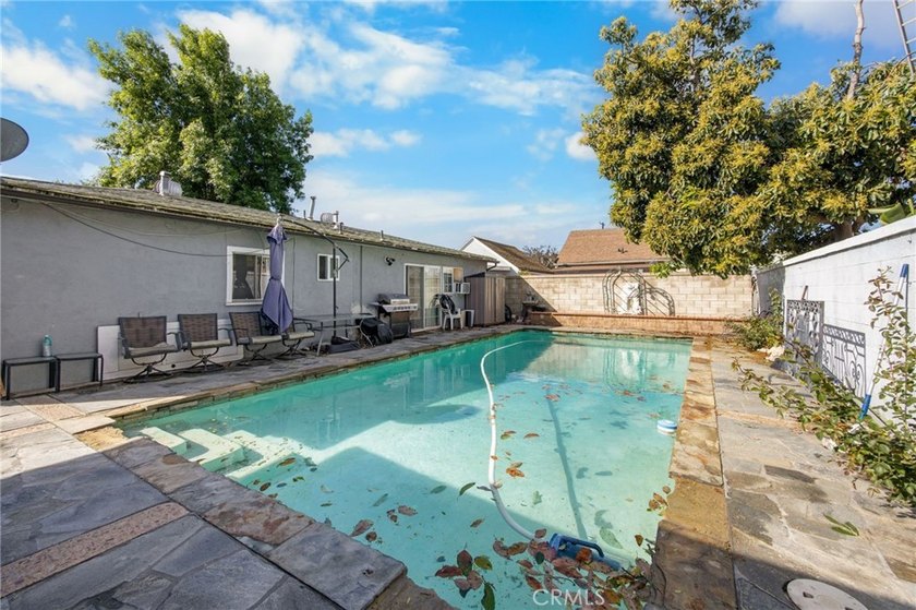 Amazing Income Producing Two-on-a-Lot Opportunity + Private Pool - photo 17