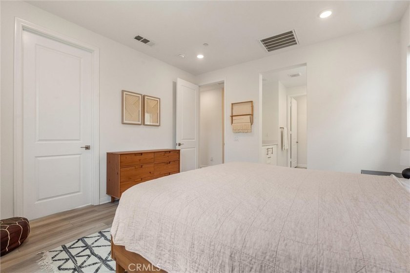 Welcome to this stunning, detached 2022-built home in the highly - photo 22