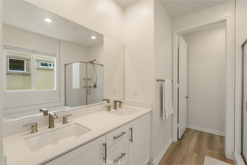 Welcome to this stunning, detached 2022-built home in the highly - photo 23