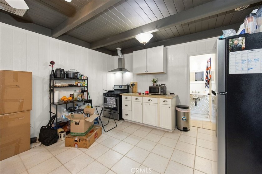 Amazing Income Producing Two-on-a-Lot Opportunity + Private Pool - photo 32