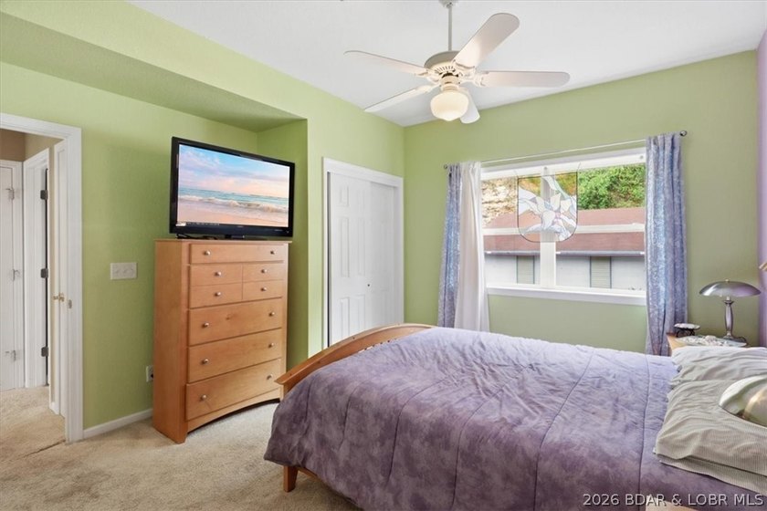 Great opportunity to own a turnkey lakefront condo at the Lake - photo 17