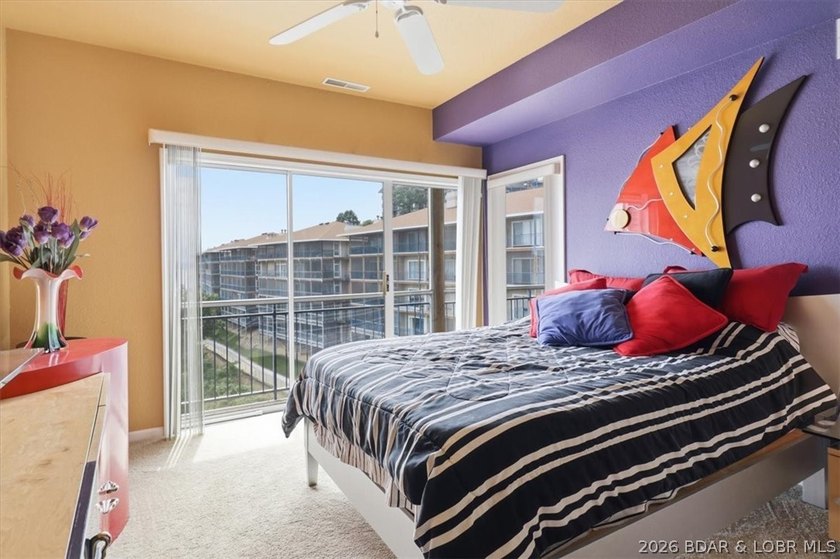 Great opportunity to own a turnkey lakefront condo at the Lake - photo 23