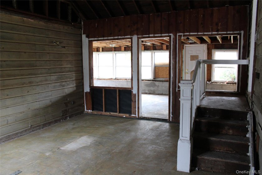 Investor's Special - SOLD *As-Is*. Opportunity Knocks 4 Bedrooms - photo 10