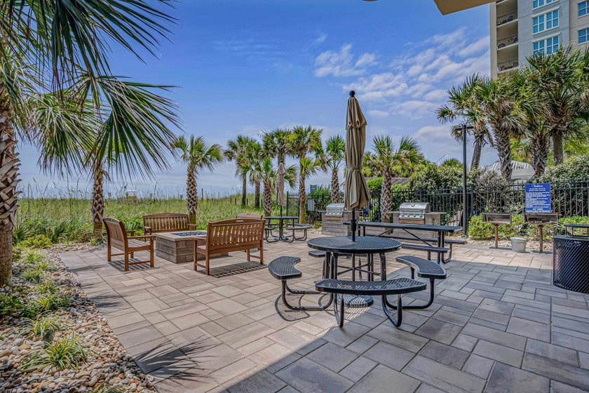 Windemere is an oceanfront building in the Ocean Drive section - photo 23