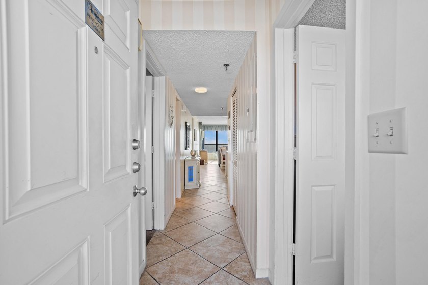 Windemere is an oceanfront building in the Ocean Drive section - photo 31