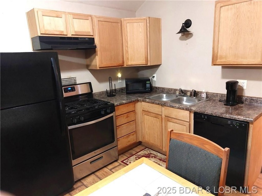 Move in ready! Well maintained 1 bedroom, 1 full bath Tiny Home - photo 6