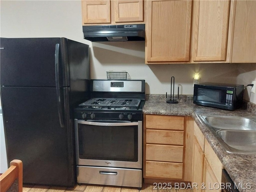Move in ready! Well maintained 1 bedroom, 1 full bath Tiny Home - photo 7