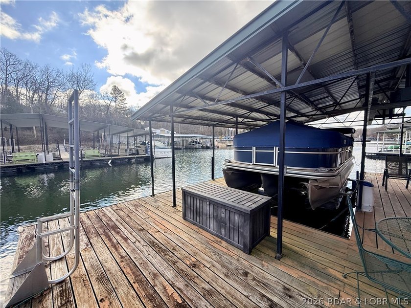 Hidden Gem Lakefront Home at the 3 MM! Nestled in a deep cove - photo 33