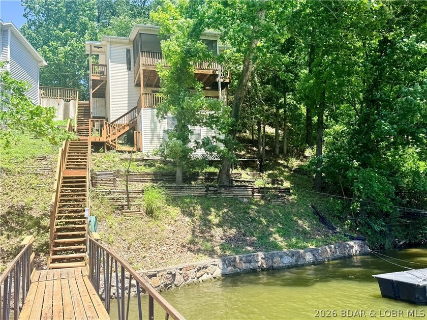 Hidden Gem Lakefront Home at the 3 MM! Nestled in a deep cove - photo 38