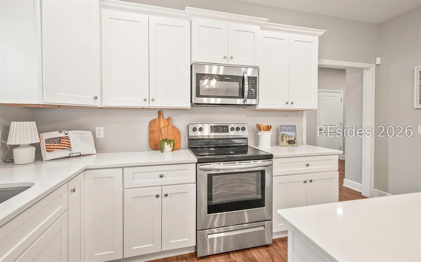 Seller offering $10,000.00 in concessions for closing costs - photo 13