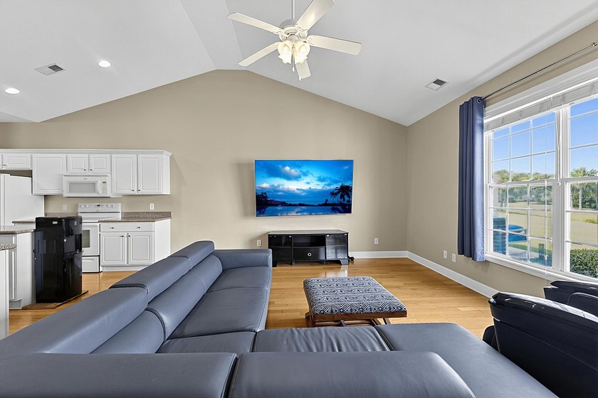 ***OPEN HOUSE Sunday July 26th 1-4pm*** Come take a look at this - photo 28