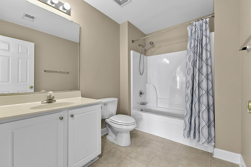***OPEN HOUSE Sunday July 26th 1-4pm*** Come take a look at this - photo 44