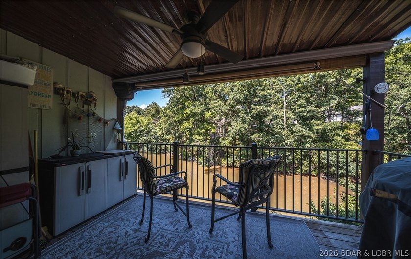 Experience effortless lake living in this turnkey 1-bedroom - photo 13