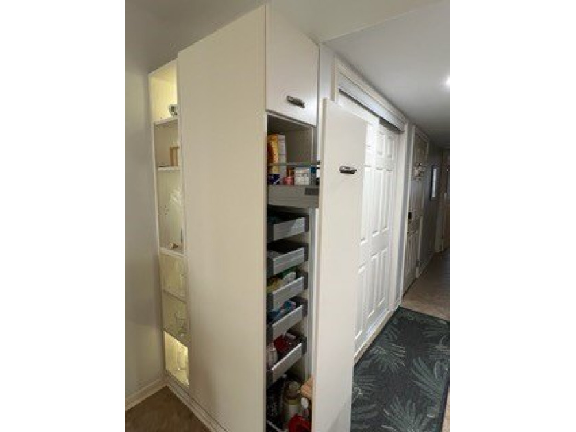 Fully renovated first-floor waterfront condo offering 1 bedroom - photo 15