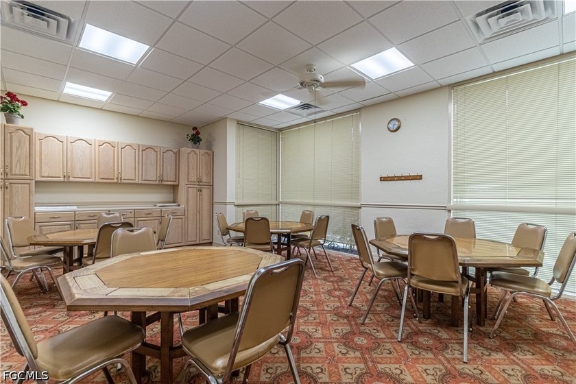 Nicely Updated 2 bedroom, 2 Bathroom Condo. Newer Kitchen - photo 27