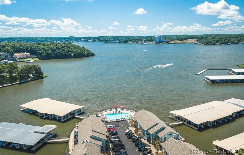 Experience effortless lake living in this turnkey 1-bedroom - photo 30