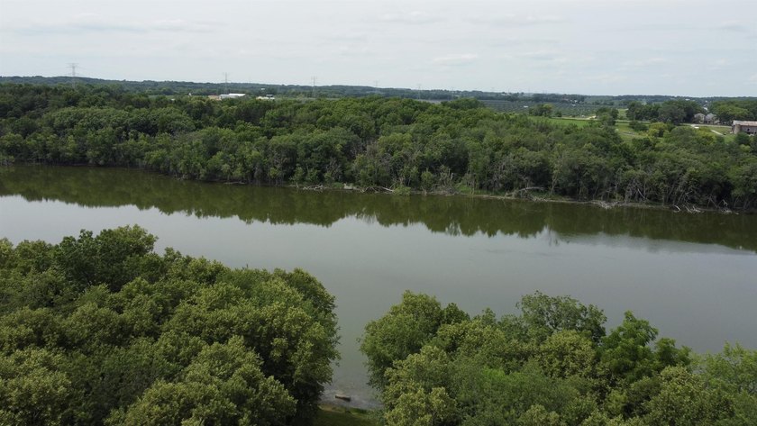 Experience the ultimate Rock River waterfront lifestyle! This - photo 37