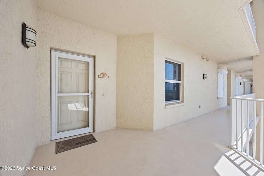 DIRECT INDIAN RIVER FRONT | 8TH FLOOR CORNER UNIT | WRAP-AROUND - photo 10