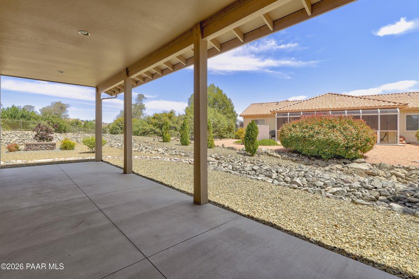 A RARE opportunity to own a single-level spacious property with - photo 5