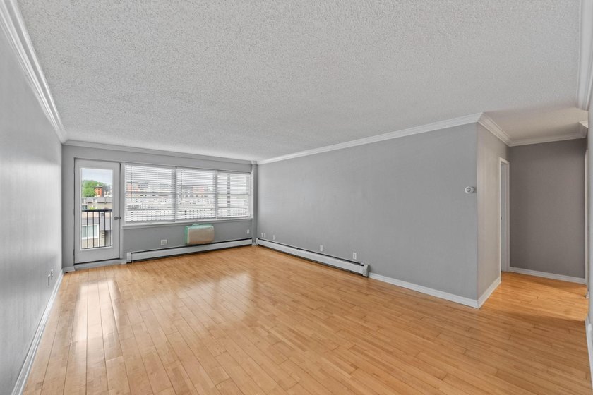 Nestled next to Market Plaza and steps from Bde Maka Ska, 1BR - photo 14