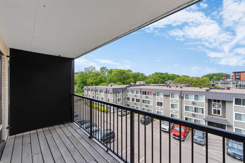 Nestled next to Market Plaza and steps from Bde Maka Ska, 1BR - photo 24
