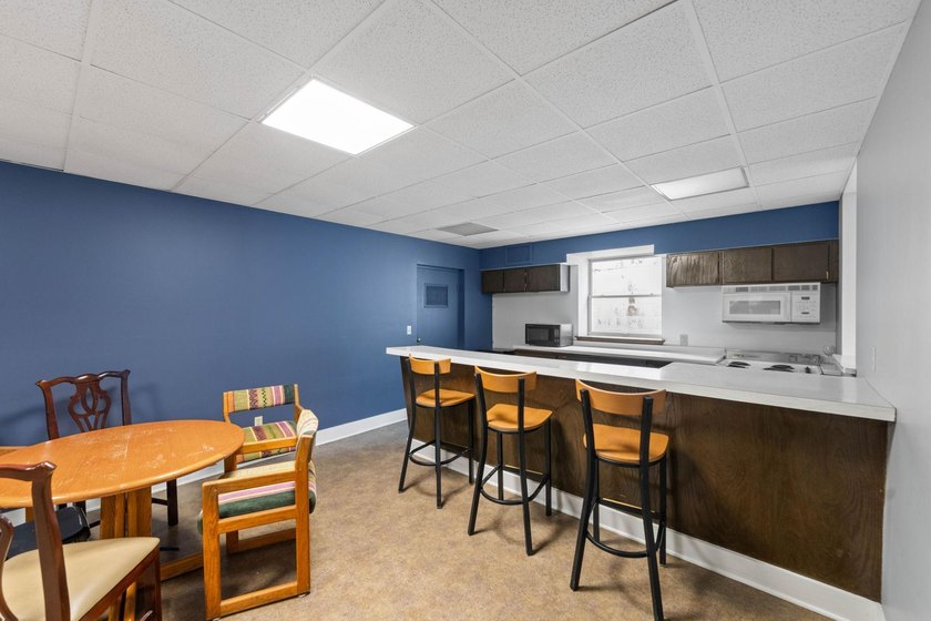 Nestled next to Market Plaza and steps from Bde Maka Ska, 1BR - photo 28