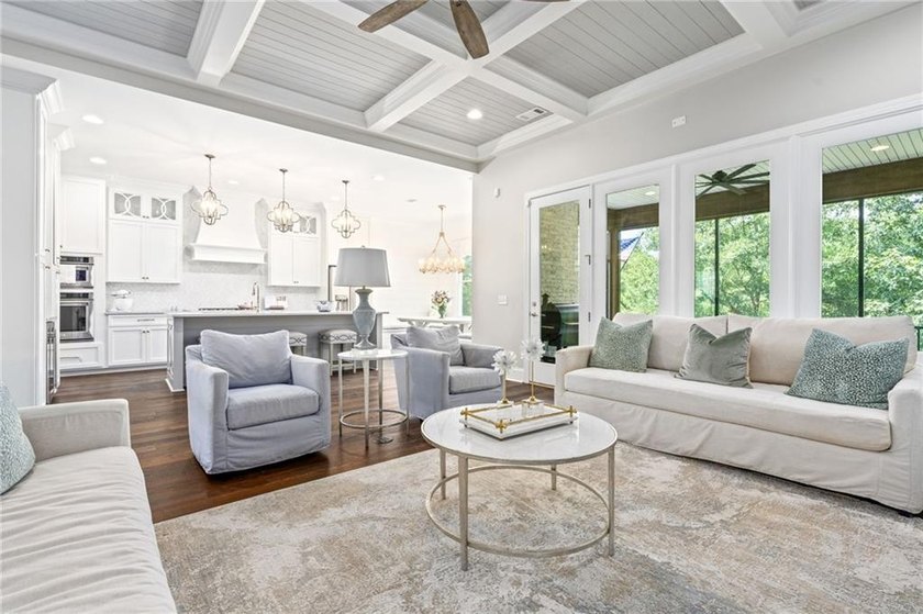 Experience refined golf course living in this stunning - photo 4