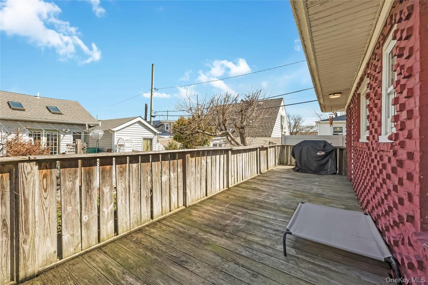 Beautiful Cottage In The Desirable *Walks*, Close to Beach - photo 3