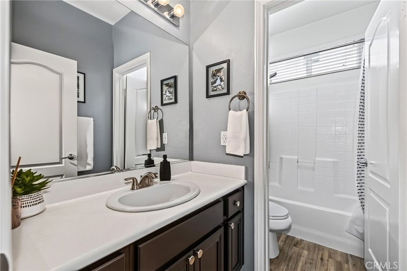 Welcome to this stunning turnkey home in the highly sought-after - photo 18