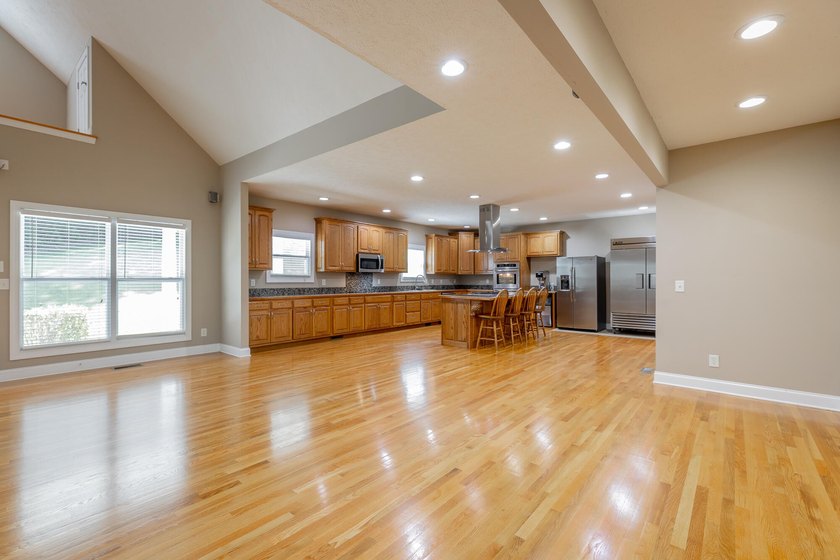 Welcome to this custom built 2006 home at 98 Etowah Ridge in - photo 24