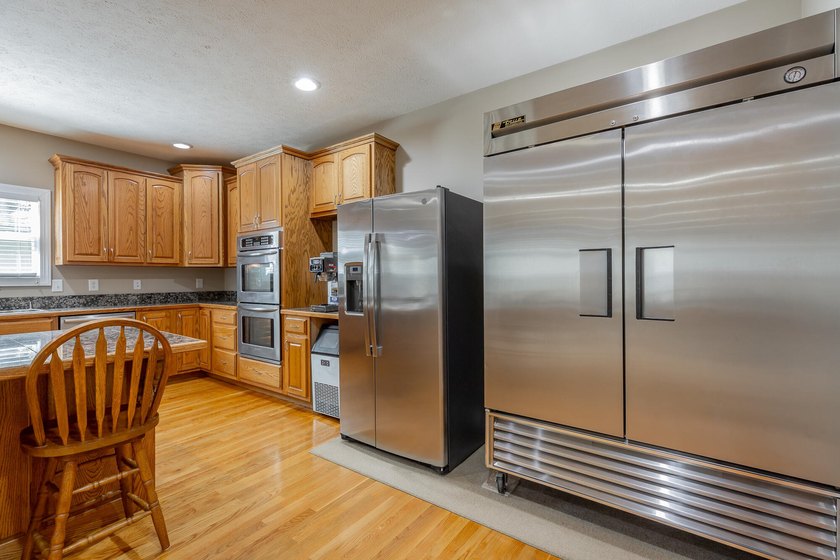 Welcome to this custom built 2006 home at 98 Etowah Ridge in - photo 32