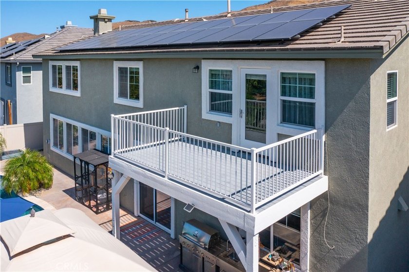 Welcome to this stunning turnkey home in the highly sought-after - photo 37
