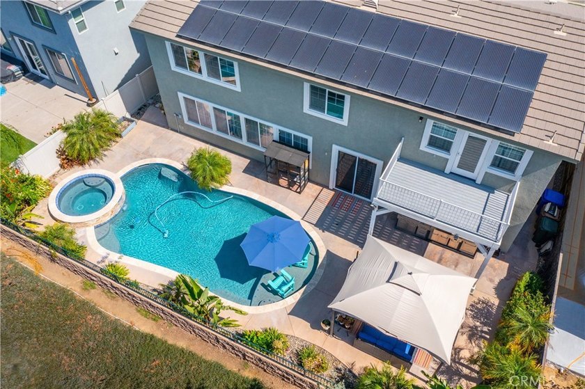 Welcome to this stunning turnkey home in the highly sought-after - photo 38