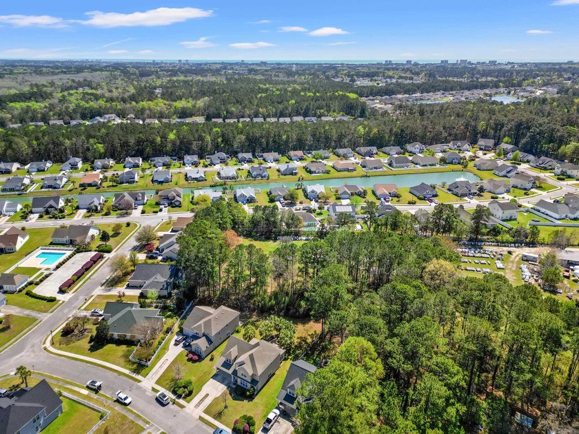 Welcome to this spacious and beautifully updated 5-bedroom, 3 - photo 39