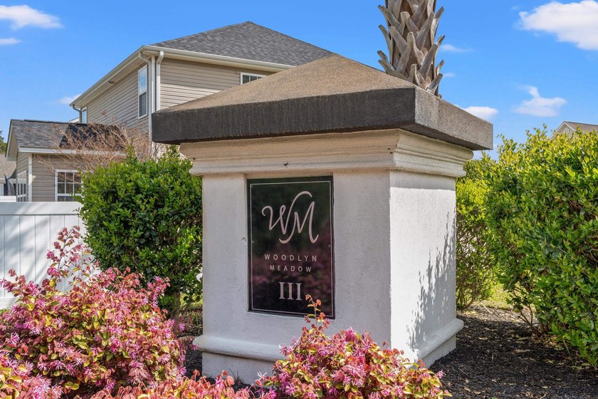 Welcome to this spacious and beautifully updated 5-bedroom, 3 - photo 42