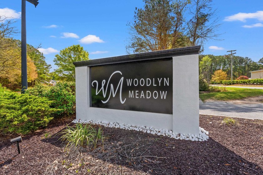 Welcome to this spacious and beautifully updated 5-bedroom, 3 - photo 43