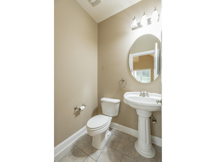 Welcome to this custom built 2006 home at 98 Etowah Ridge in - photo 46