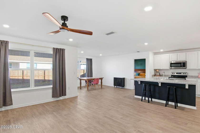 Welcome to Brighton Oaks! This charming 3-bedroom, 2-bath - photo 9