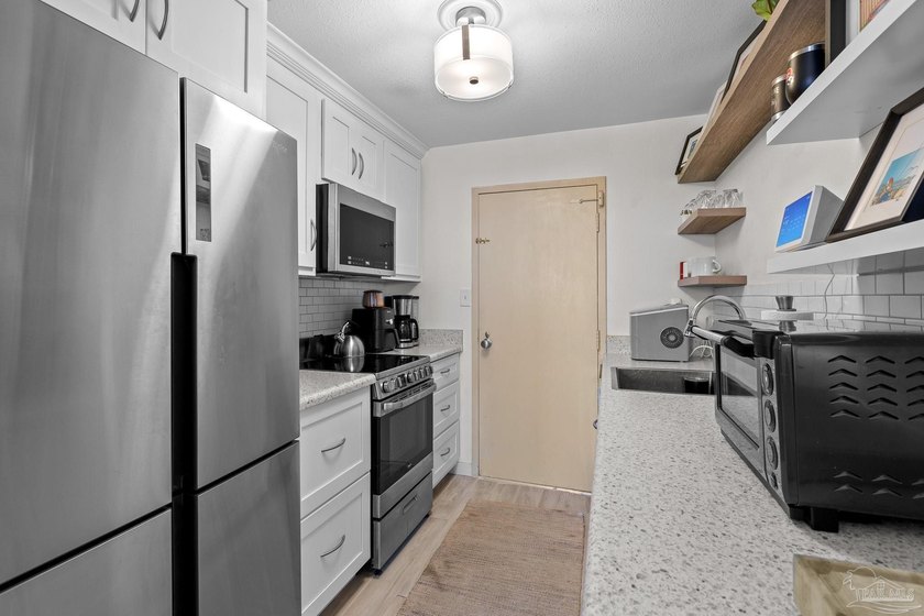 Welcome to Unit 605 at The Bayshore Condominiums-a rare - photo 9