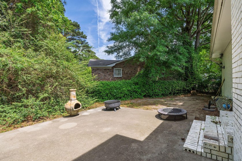 One of West Ashley's most beloved neighborhoods, Lenevar is - photo 41